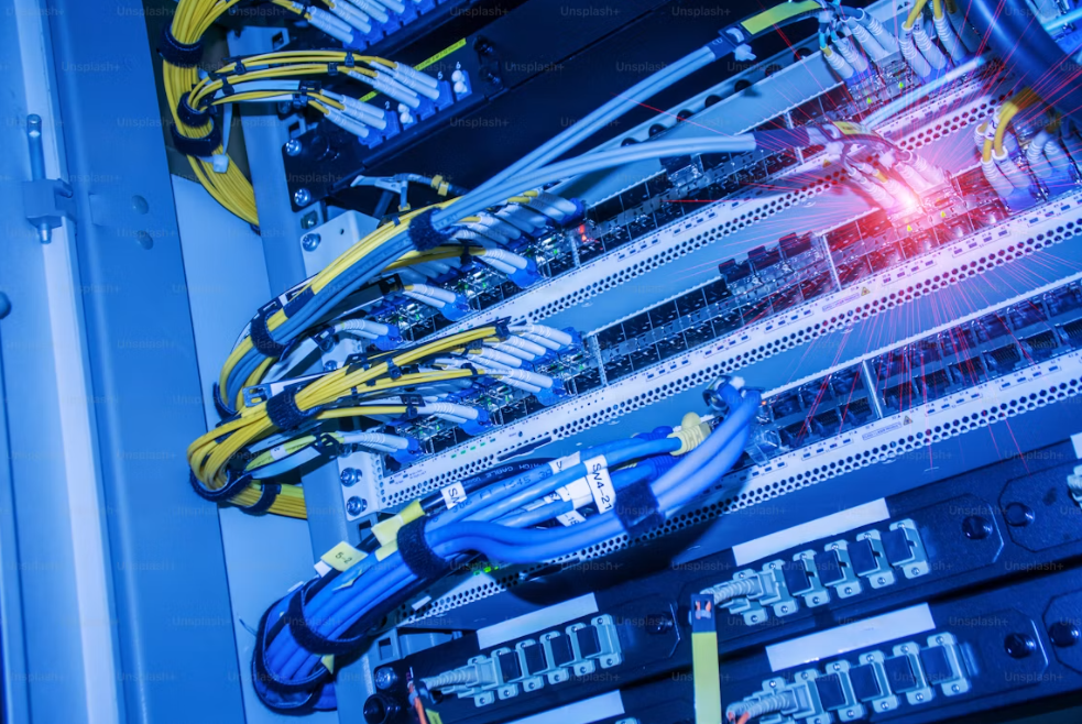 Bay Communication SFP+ Fiber Connection